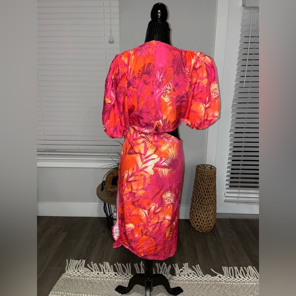 Catwalk Collection Tropical Dress - Picture 6 of 6